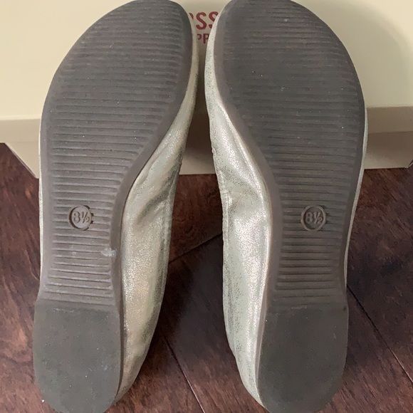 Mossimo Supply Co. Gold Flats - Picture 4 of 4